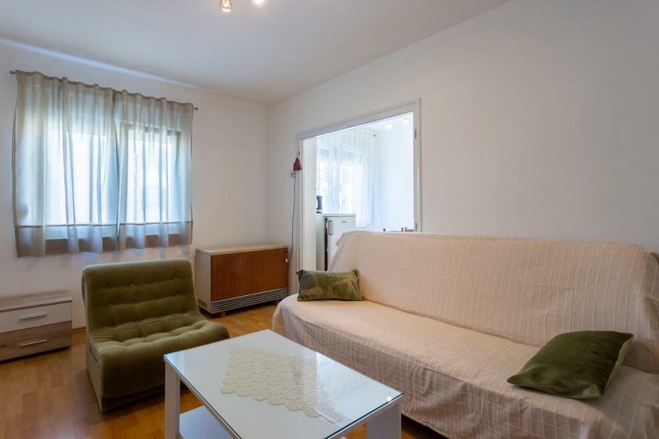 Apartment Anna With Free Private Parking Pula Zewnętrze zdjęcie