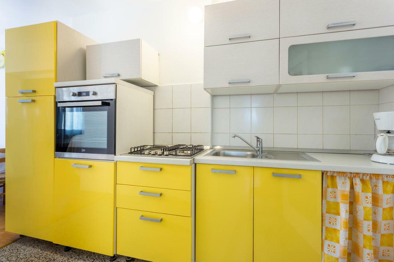 Apartment Anna With Free Private Parking Pula Zewnętrze zdjęcie