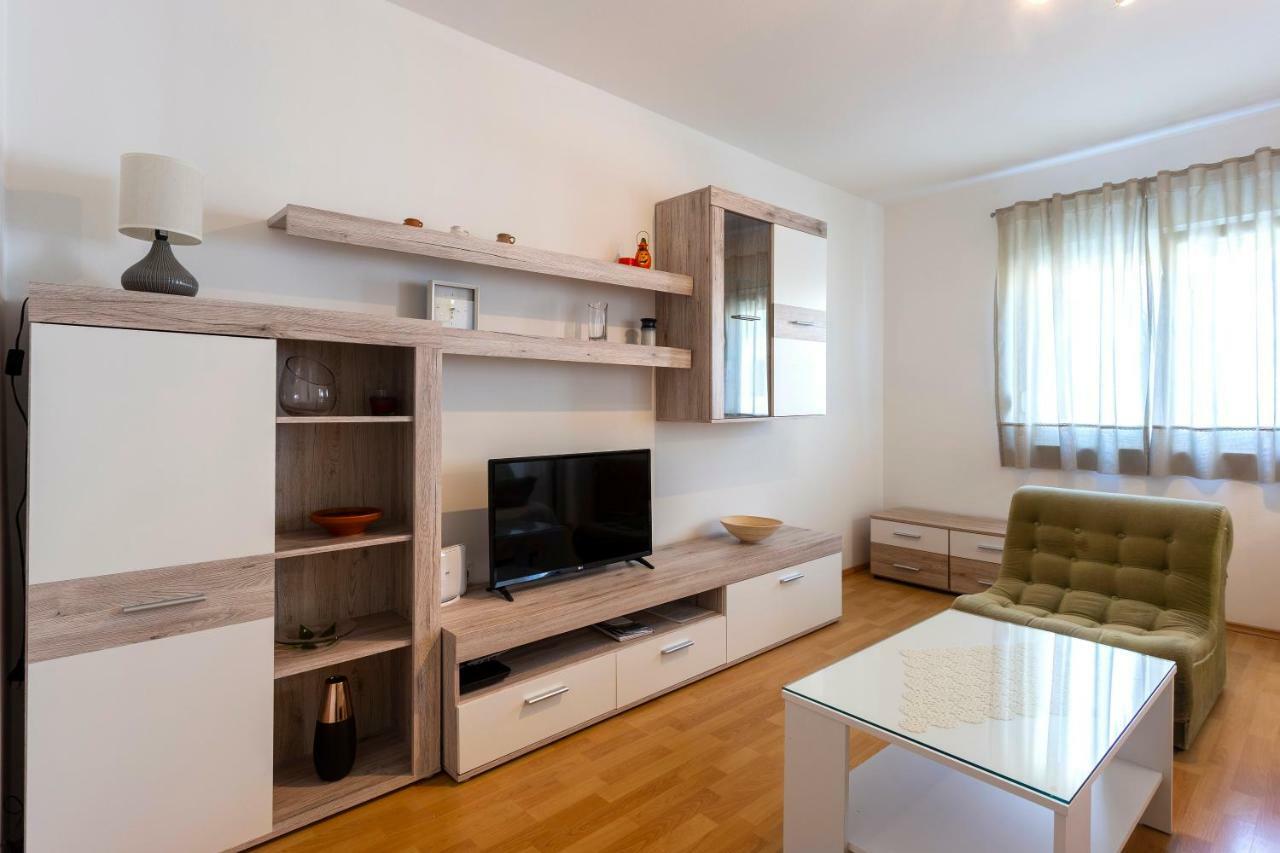 Apartment Anna With Free Private Parking Pula Zewnętrze zdjęcie